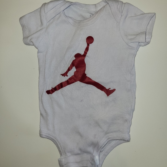 3 Piece JORDAN Bodysuit - Picture 6 of 8